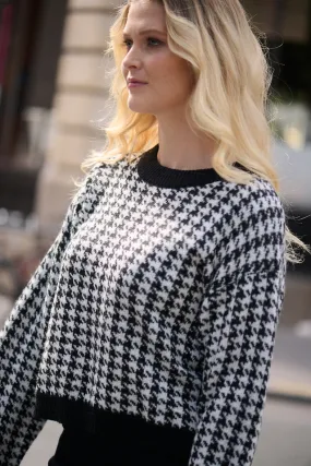 Lässiger Pullover mit Hahnentrittmuster