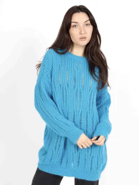 Zerrissener Pullover